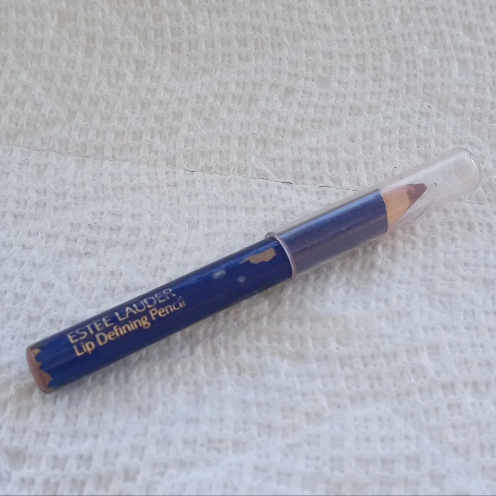 Estee Lauder Lip Defining Wooden Pencil Spice 10 Lightweight Creamy Long Lasting